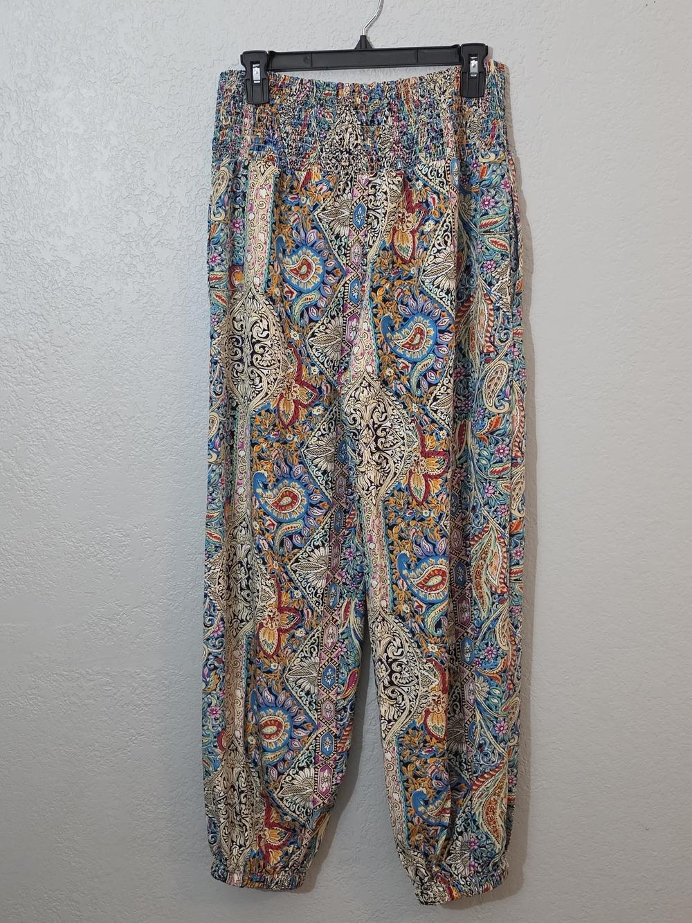 Cupshe Paisley Smocked Waist Tapered Leg Cover Up Pants Womens Medium NWOT - Picture 10 of 13